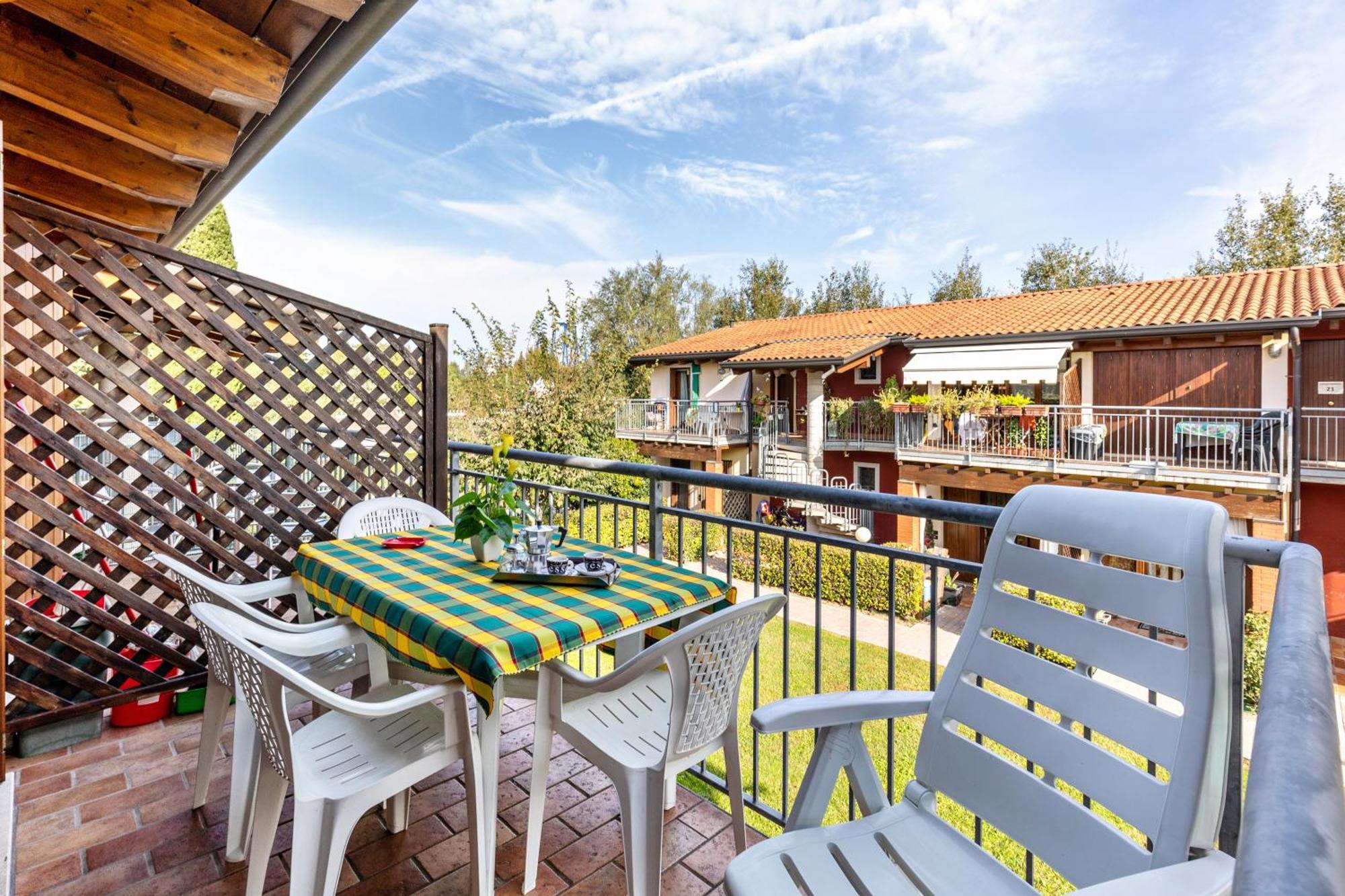 Residence La Corte Near Gardaland Castelnuovo del Garda Dış mekan fotoğraf