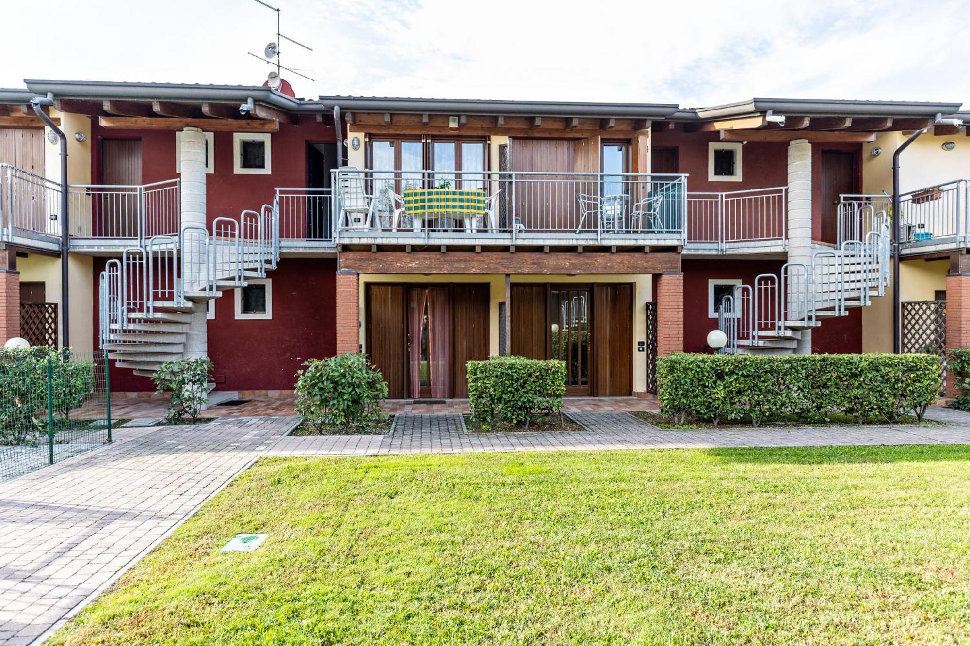 Residence La Corte Near Gardaland Castelnuovo del Garda Dış mekan fotoğraf